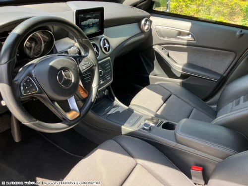 Mercedes-Benz GLA 200 STYLE 2015/2016
